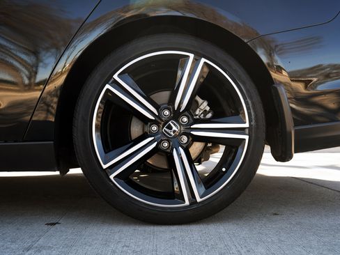 Used 2024 Honda Accord Sport image 15