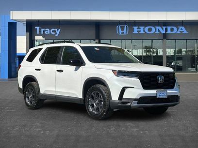 New 2025 Honda Pilot TrailSport