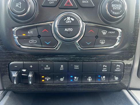Used 2016 RAM 1500 4x4 Crew Cab Laramie Longhorn image 39