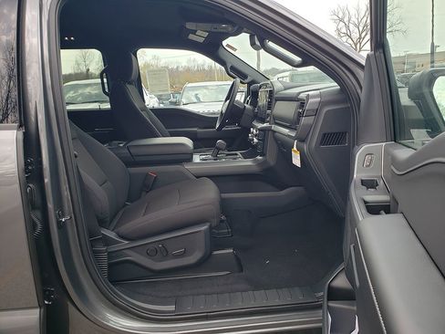 New 2026 Ford F150 XLT w/ Equipment Group 302A MID AWD/4WD image 18