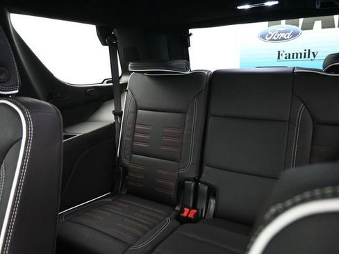 Used 2025 GMC Yukon AT4 Ultimate AWD/4WD image 10