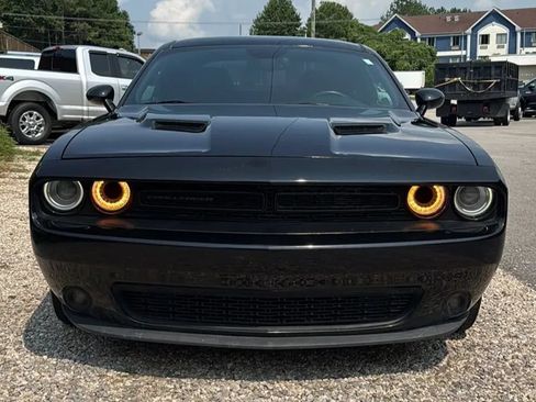 Used 2016 Dodge Challenger SXT Plus RWD image 4