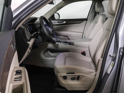 New 2026 Volkswagen Atlas SEL Premium R-Line AWD/4WD image 5