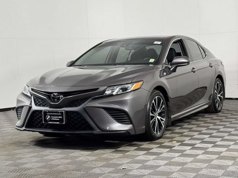 Used 2020 Toyota Camry SE AWD/4WD image 7