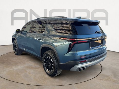 Used 2025 Chevrolet Traverse Z71 w/ Enhanced Driving Package image 9