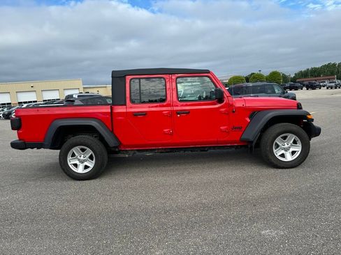 Used 2020 Jeep Gladiator Sport w/ Quick Order Package 24S AWD/4WD image 9