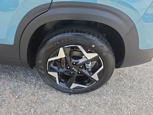 New 2026 Kia Seltos EX FWD image 31