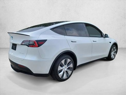 Used 2021 Tesla Model Y Long Range AWD/4WD image 5