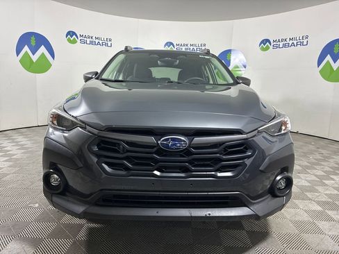 Used 2025 Subaru Crosstrek 2.0i Premium image 2
