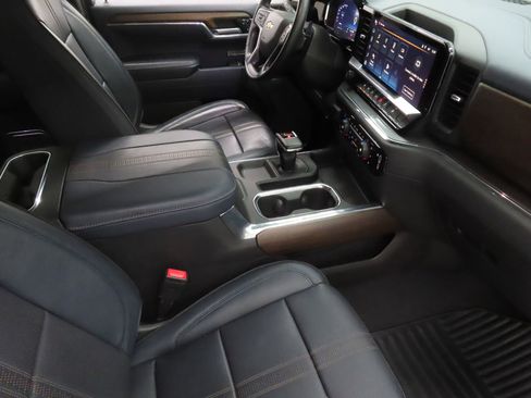 Used 2023 Chevrolet Silverado 1500 High Country image 24