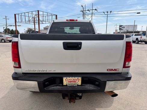 Used 2011 GMC Sierra 2500 SLE w/ SLE Preferred Package image 4