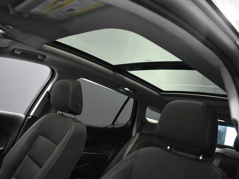 Used 2022 GMC Terrain SLE w/ Driver Convenience Package image 17