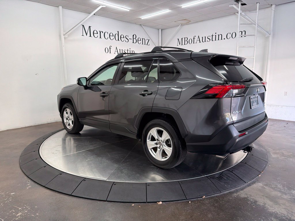Used 2021 Toyota RAV4 XLE AWD/4WD image 5