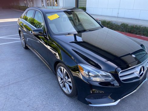 Used 2014 Mercedes-Benz E 350 Sedan image 3