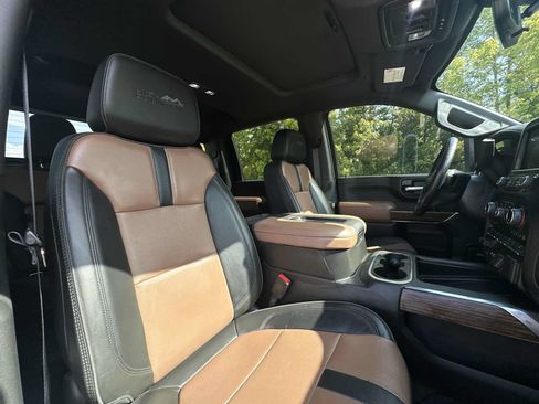 Certified 2022 Chevrolet Silverado 2500 High Country w/ Technology Package AWD/4WD image 24