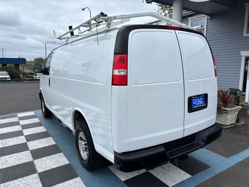 Used 2021 Chevrolet Express 2500 w/ Driver Convenience Package image 2