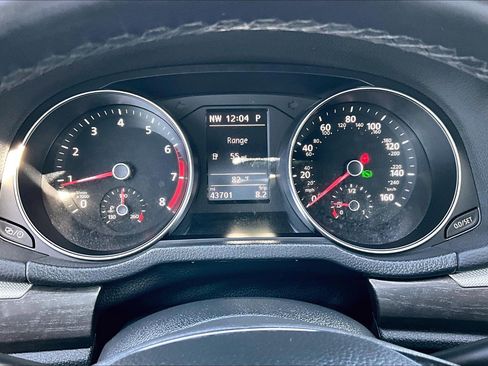 Used 2017 Volkswagen Passat 1.8T SE w/ SE Lighting Package FWD image 21