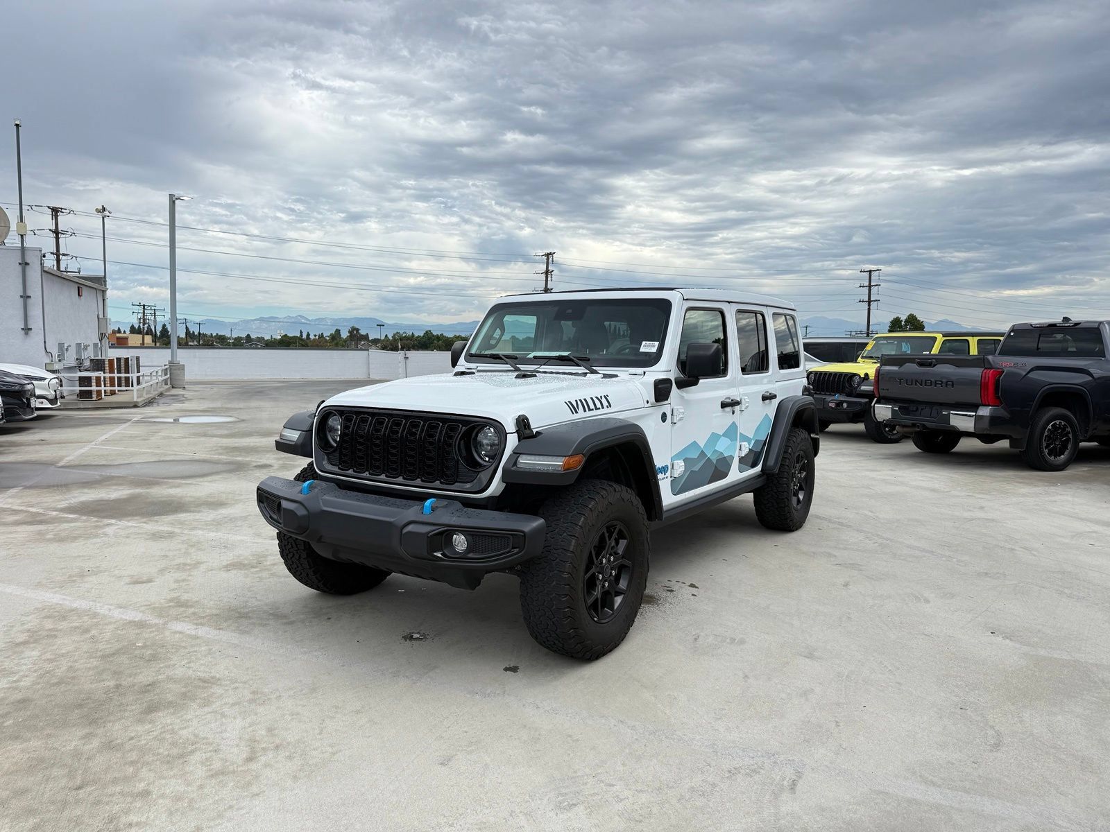 Used 2024 Jeep Wrangler Unlimited AWD/4WD image 1