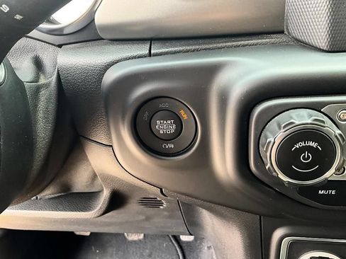 Used 2021 Jeep Wrangler Sport AWD/4WD image 18