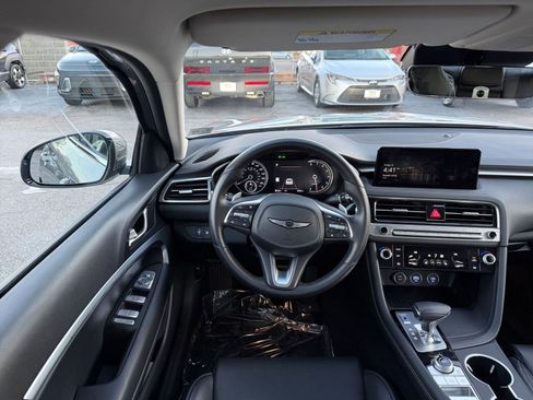 Used 2025 Genesis G70 2.5T image 35