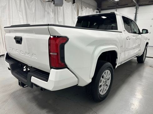 Used 2025 Toyota Tacoma SR5 image 7
