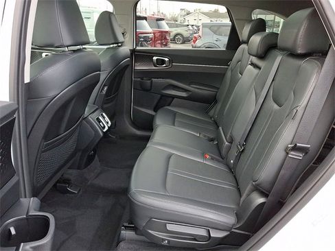 Certified 2025 Kia Sorento S w/ Panoramic Sunroof Package image 10