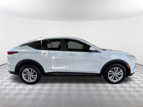 Used 2024 Buick Envista Preferred FWD image 4