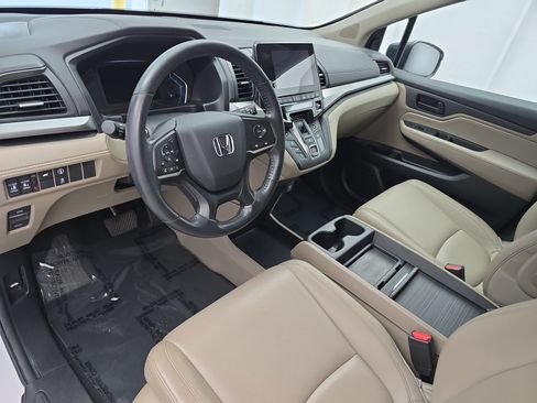 Used 2024 Honda Odyssey EX-L image 17