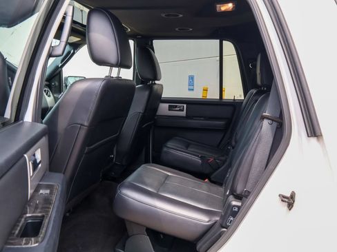 Used 2016 Ford Expedition Limited w/ Equipment Group 301A AWD/4WD image 18
