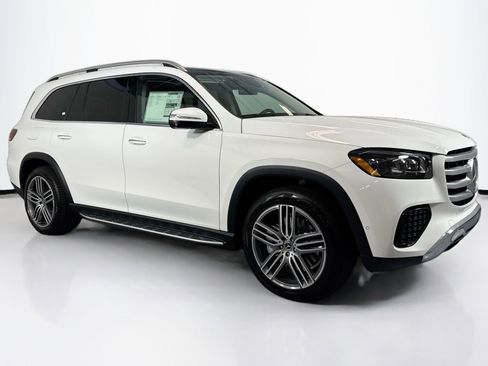 New 2026 Mercedes-Benz GLS 450 4MATIC image 3