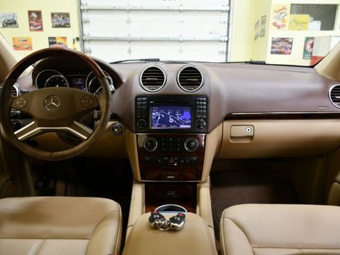 Used 2012 Mercedes-Benz GL 450 4MATIC image 18