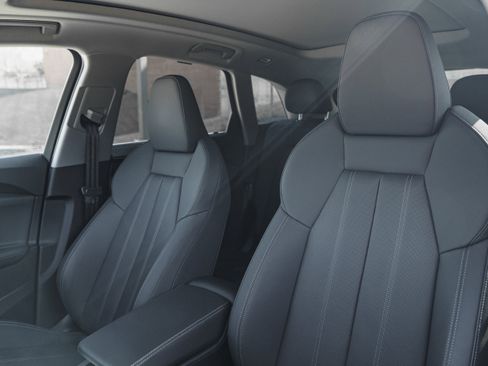 Certified 2025 Audi Q5 Premium Plus w/ Premium Plus image 22