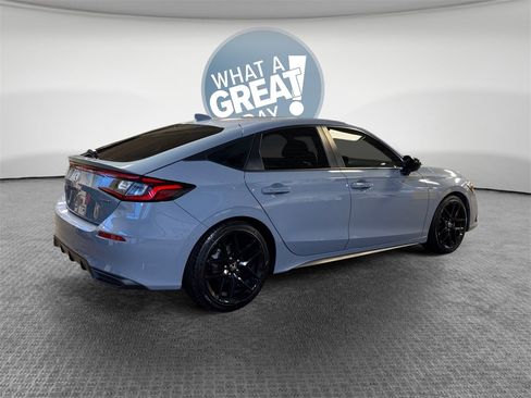 Used 2024 Honda Civic Sport image 3