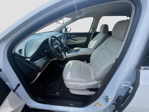 Used 2024 Buick Enclave Essence w/ Sport Touring Edition FWD image 18