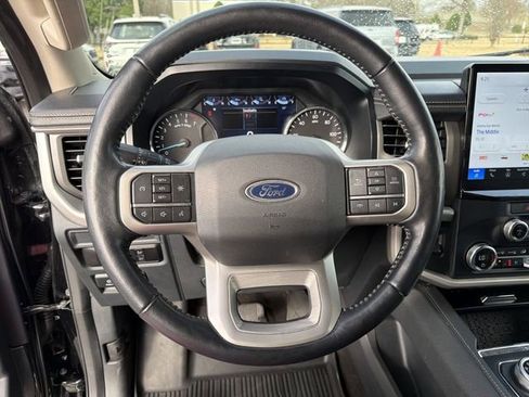 Used 2023 Ford Expedition Max XLT image 25