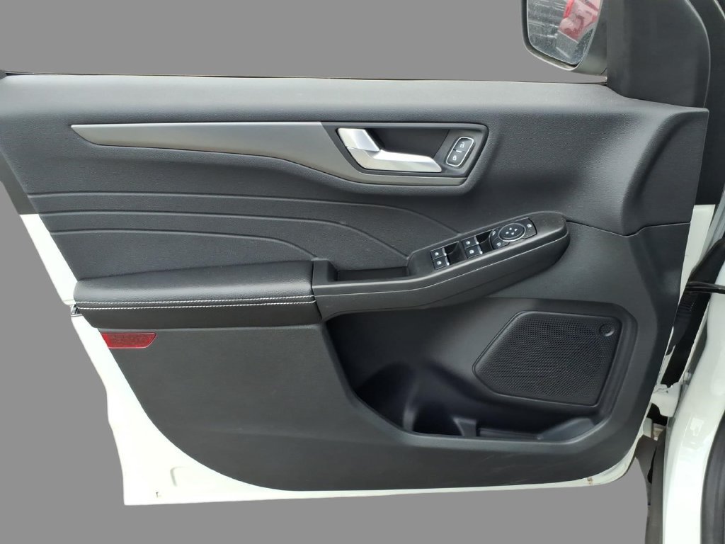 New 2024 Ford Escape SE FWD image 16
