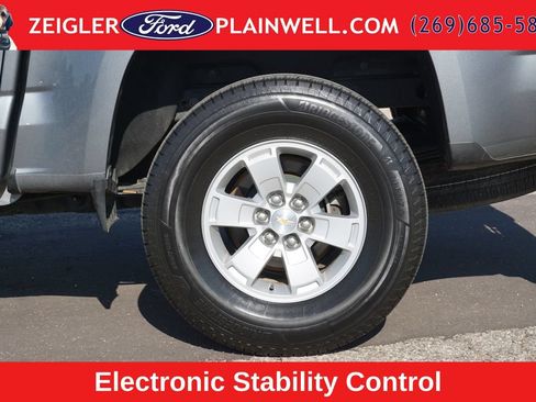 Used 2020 Chevrolet Colorado W/T w/ WT Convenience Package AWD/4WD image 9