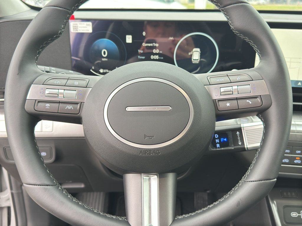 Used 2025 Hyundai Kona SEL FWD image 13