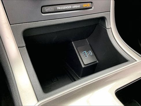 Certified 2023 Ford Edge SEL w/ Convenience Package AWD/4WD image 32