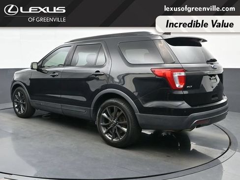 Used 2017 Ford Explorer XLT w/ Equipment Group 202A FWD image 6