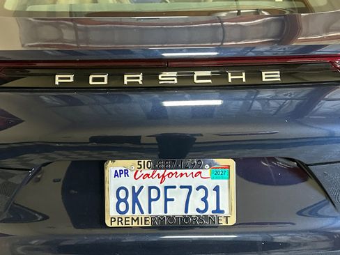 Used 2019 Porsche Panamera RWD image 47