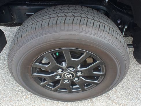 Used 2025 Toyota 4Runner SR5 RWD image 24