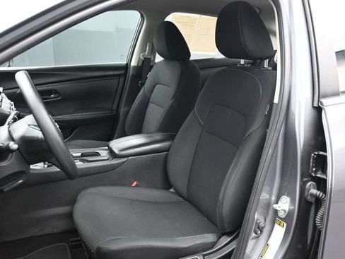Used 2024 Nissan Sentra S w/ Lighting Package FWD image 6