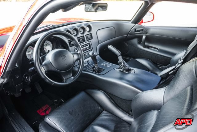 Used 1997 Dodge Viper GTS RWD image 2