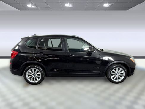 Used 2017 BMW X3 sDrive28i image 8