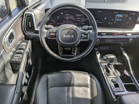Certified 2025 Kia Sorento SX FWD image 15