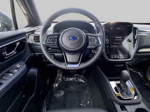 Certified 2025 Subaru Forester Limited AWD/4WD image 6