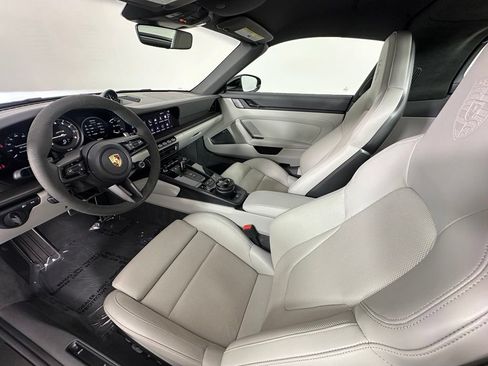 Certified 2024 Porsche 911 Targa 4S AWD/4WD image 4