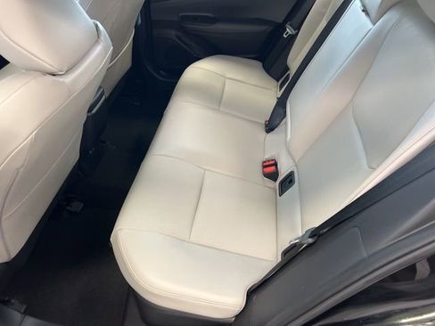 Used 2023 Toyota Prius XLE image 18