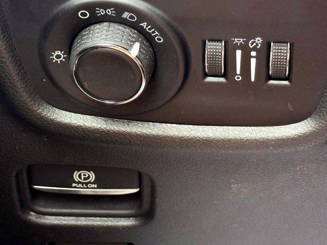 Certified 2023 Jeep Grand Cherokee L Altitude AWD/4WD image 22